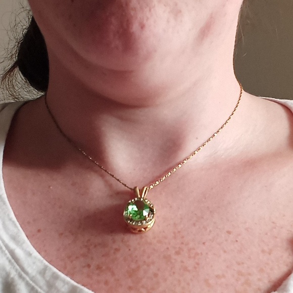 Vintage SP Avon Peridot necklace - Picture 6 of 6